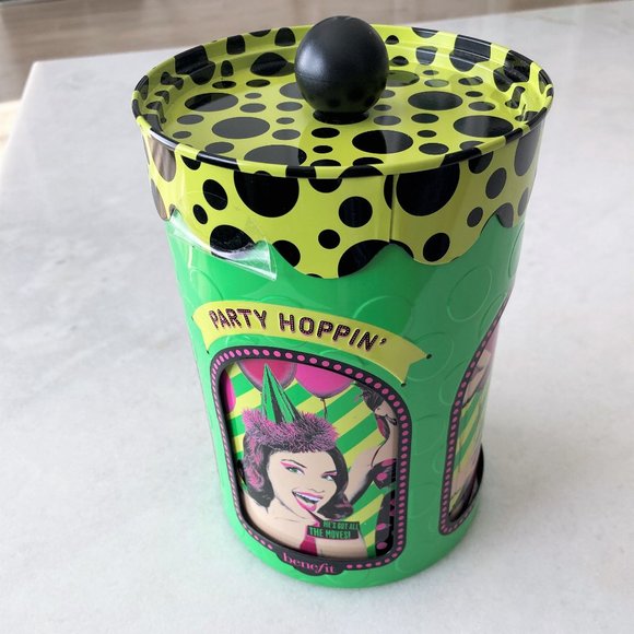 3/$20 - New! Benefit Collectible makeup holder beauty tin - Picture 1 of 6